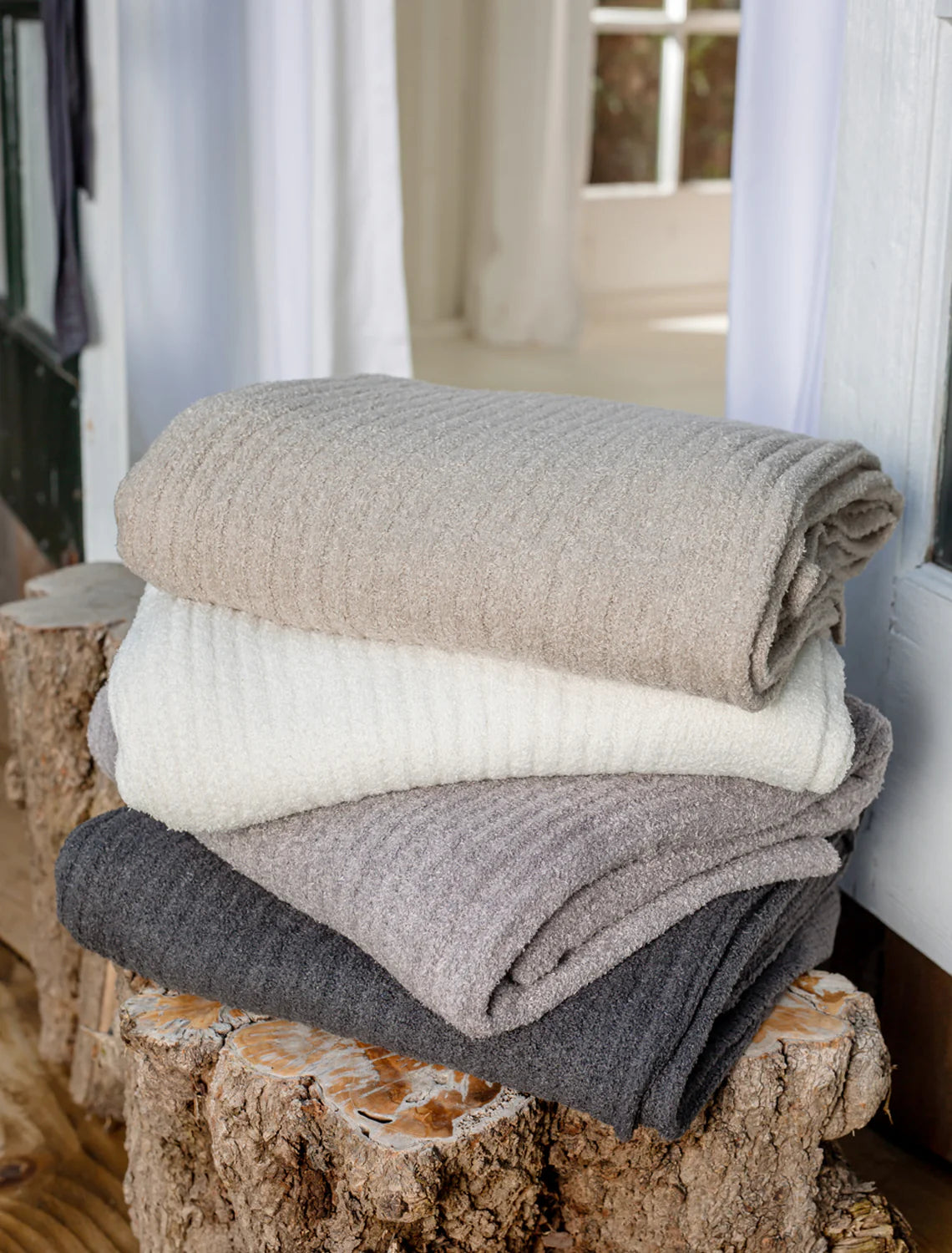 Barefoot Dreams: CozyChic Lite Ribbed Throw in Pewter