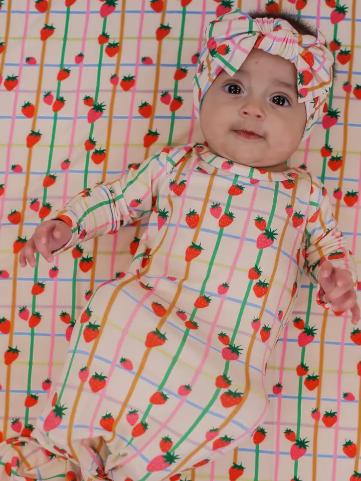 Strawberry Patch Everything Blanket