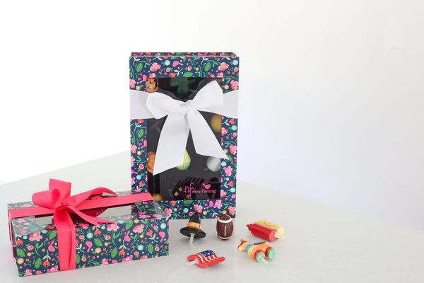 Nora Fleming - Keepsake Box (Floral) 12 piece