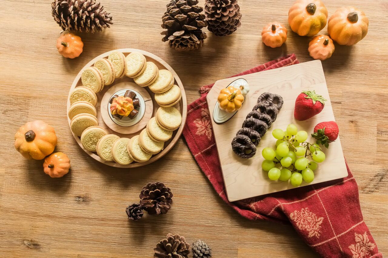 Nora Fleming - Maple Cheese Board