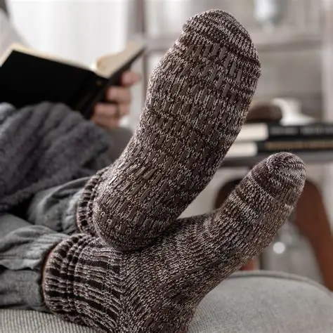 Men's Espresso Giving Socks