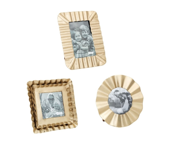 Mini Brass Ruffle Frame