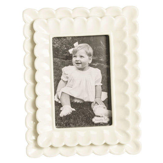 Small Scalloped Frame 4x6